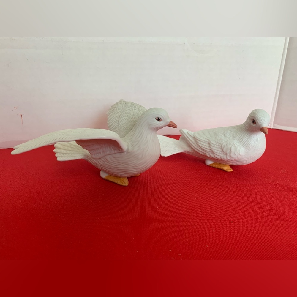 HOME INTERIORS Love Doves #8856 Vintage Figurines Retired set of 2